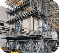 开合式垂直升降机坞